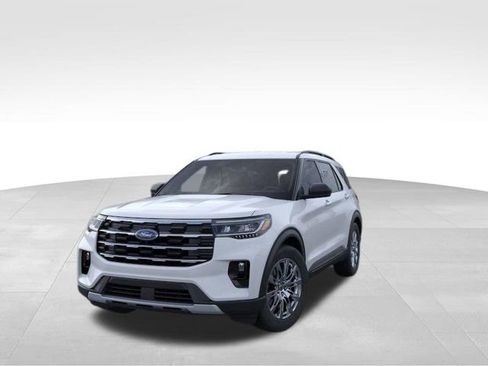New 2026 Ford Explorer Active w/ Active Comfort Package AWD/4WD image 3