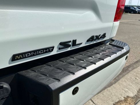 Used 2018 Nissan Titan SL w/ Midnight Edition AWD/4WD image 6