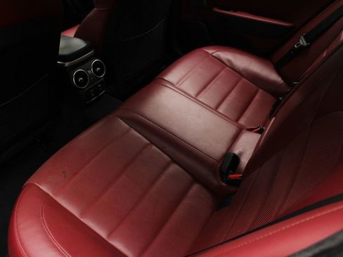 Used 2018 Kia Stinger GT2 image 20