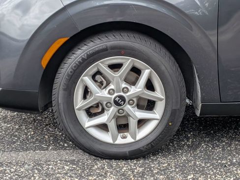Used 2021 Kia Soul S FWD image 11