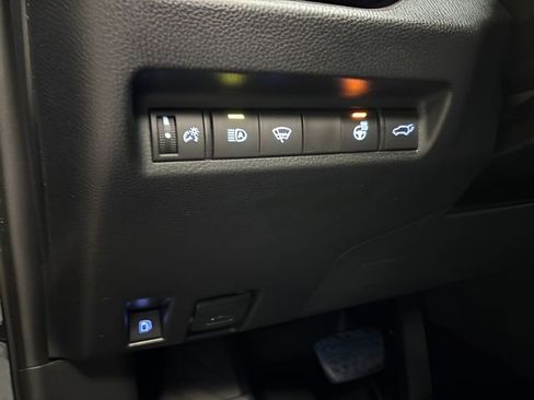 Used 2019 Toyota RAV4 Limited image 39