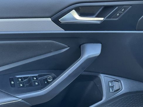 Used 2024 Volkswagen Jetta S image 12