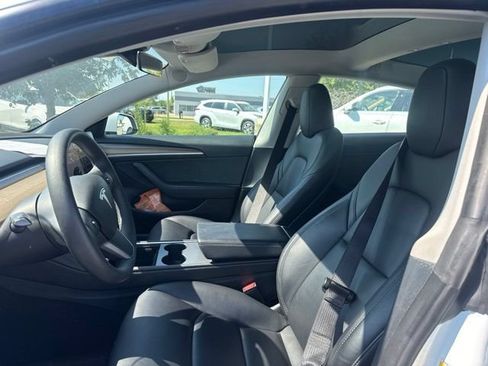 Used 2023 Tesla Model 3 Standard Range RWD image 7