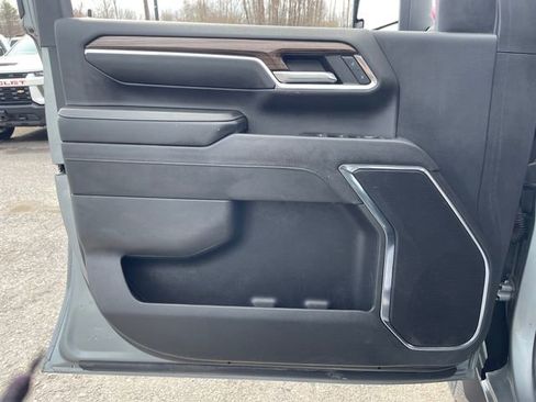 Used 2024 Chevrolet Silverado 2500 LT image 9