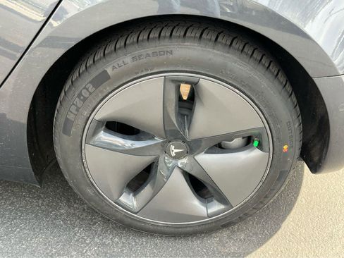 Used 2018 Tesla Model 3 Long Range RWD image 14