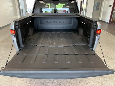 Used 2024 Rivian R1T Adventure Dual AWD/4WD image 7