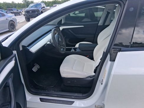 Used 2022 Tesla Model Y Performance AWD/4WD image 3