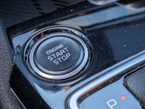 Used 2024 Kia Sportage EX image 17