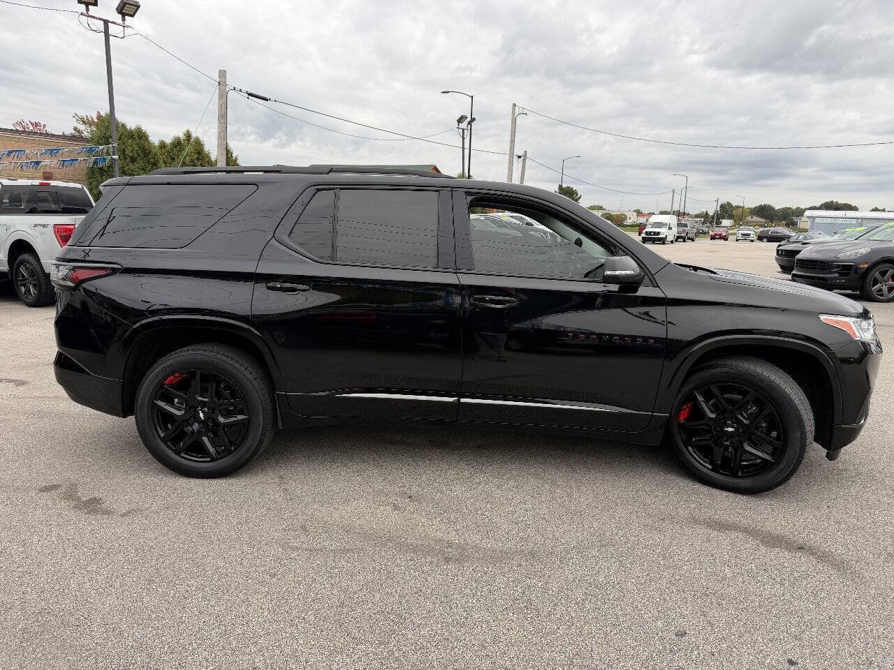 Used 2021 Chevrolet Traverse Premier w/ Redline Edition AWD/4WD image 6
