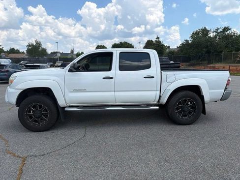 Used 2014 Toyota Tacoma PreRunner w/ SR5 Package RWD image 5