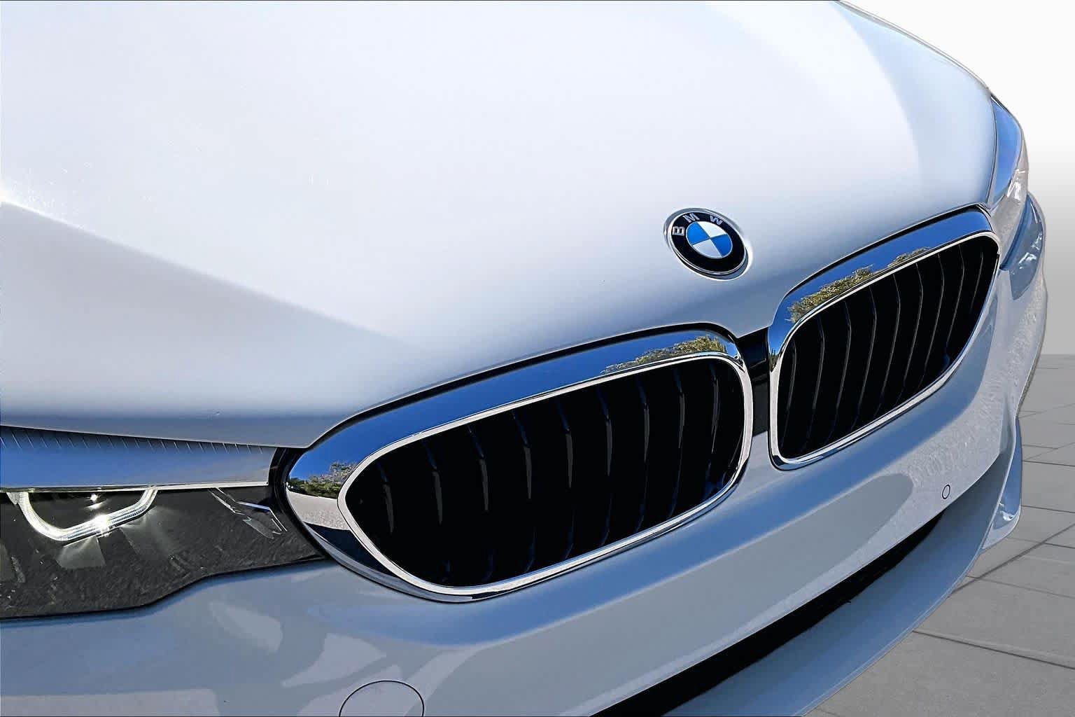 Used 2019 BMW 540i w/ M Sport Package RWD image 31