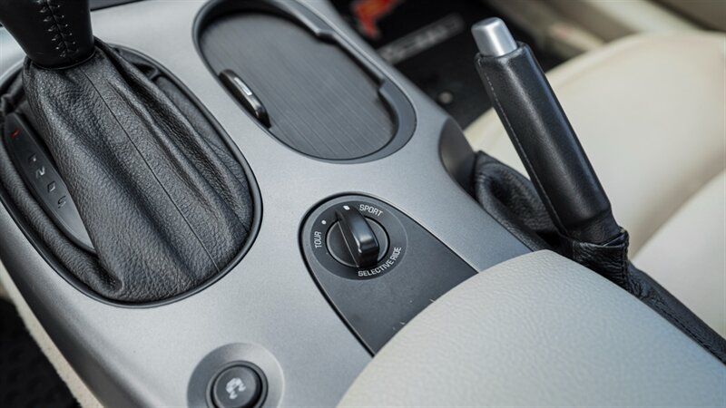 Used 2007 Chevrolet Corvette Coupe w/ Preferred Equipment Group RWD image 34