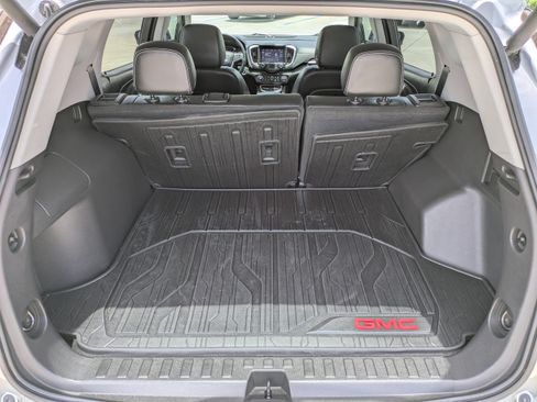 Used 2023 GMC Terrain SLT w/ Elevation Edition FWD image 11