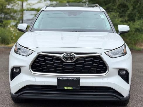 Used 2023 Toyota Highlander Limited AWD/4WD image 8