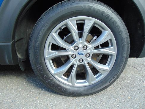 Used 2021 Ford Explorer Limited image 9