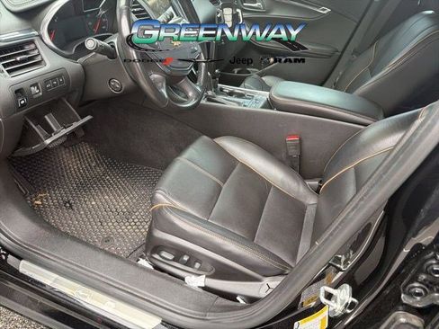 Used 2018 Chevrolet Impala Premier w/ Premier Confidence Package image 7