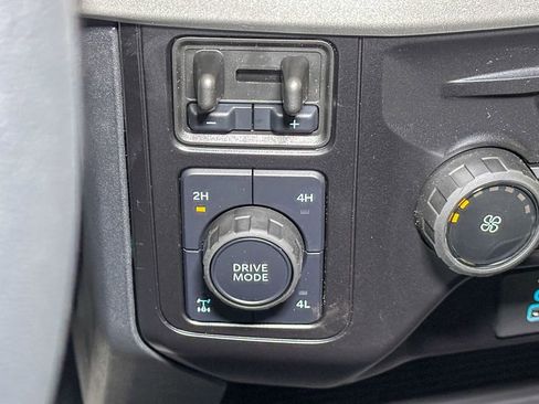 New 2026 Ford F350 XLT w/ XLT Premium Package AWD/4WD image 25