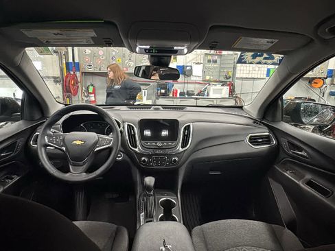 Used 2024 Chevrolet Equinox LT AWD/4WD image 29