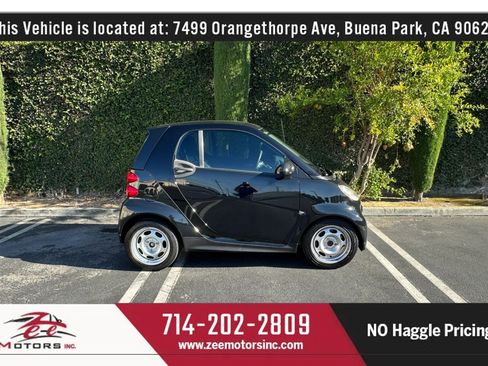 Used 2014 smart fortwo pure RWD image 5