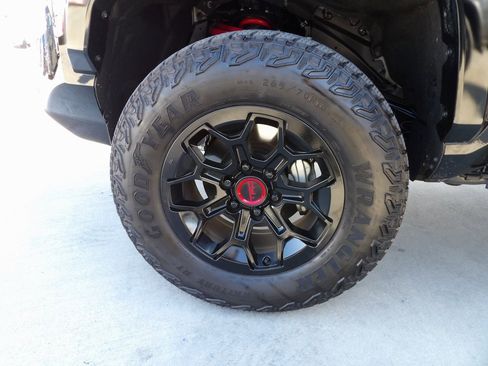 Used 2025 Toyota Tacoma TRD Pro image 27