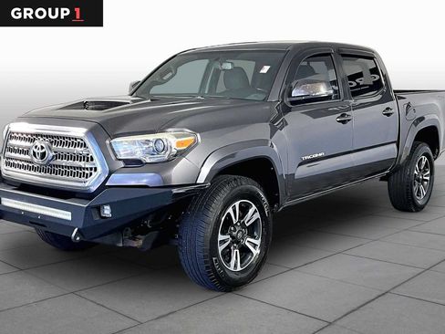 Used 2016 Toyota Tacoma TRD Sport w/ Towing Package RWD image 1