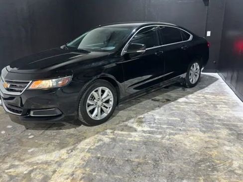 Used 2017 Chevrolet Impala LT w/ Convenience Package image 3