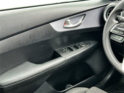 Used 2024 Kia Forte LXS image 21