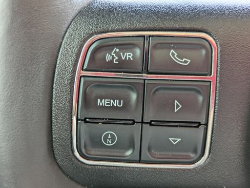 Used 2012 Jeep Wrangler Unlimited Sahara w/ Connectivity Group image 21