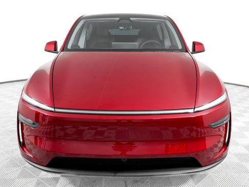 Used 2026 Tesla Model Y 2WD image 2