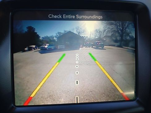 Used 2017 Jeep Cherokee Trailhawk w/ Cold Weather Group image 25