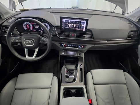 Certified 2025 Audi Q5 2.0T Premium Plus w/ Premium Plus Package image 17