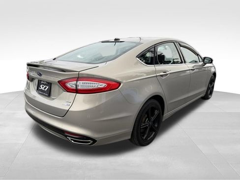 Used 2016 Ford Fusion SE AWD/4WD image 6