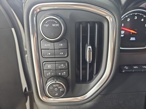 Certified 2020 Chevrolet Silverado 1500 High Country w/ Technology Package AWD/4WD image 32