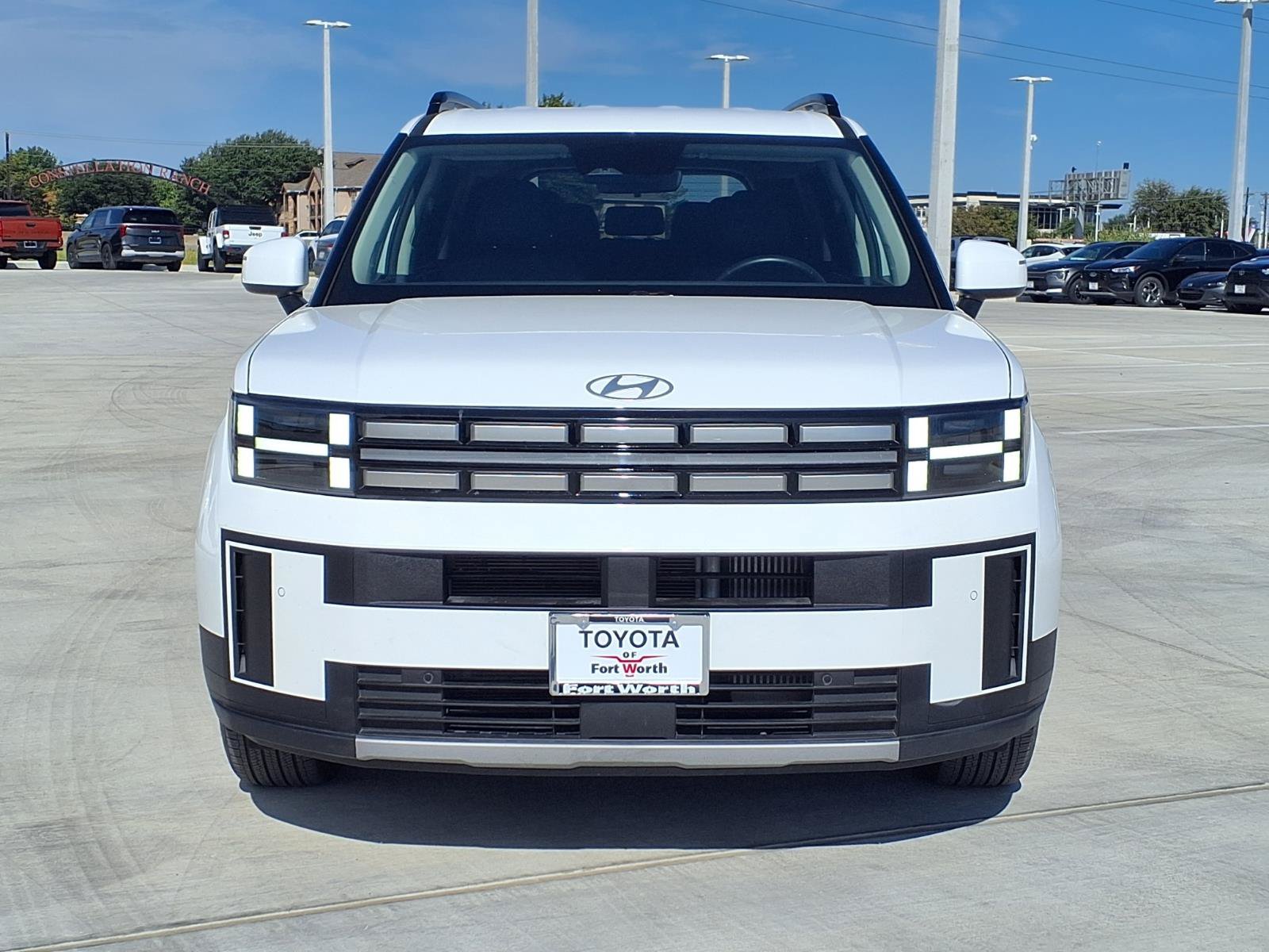 Used 2026 Hyundai Santa Fe SEL FWD image 2