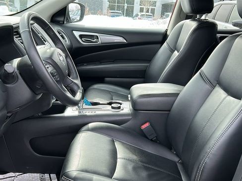 Used 2019 Nissan Pathfinder SL image 10