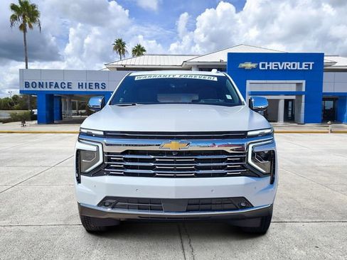 New 2026 Chevrolet Suburban Premier image 2