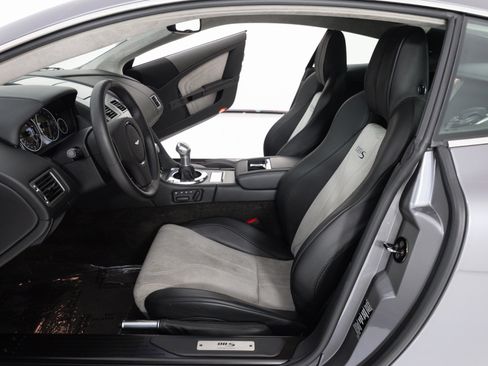 Used 2009 Aston Martin DBS Coupe RWD image 14