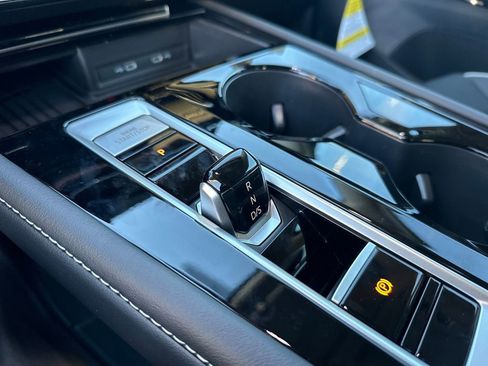 New 2026 Volkswagen Atlas SEL Premium R-Line image 25