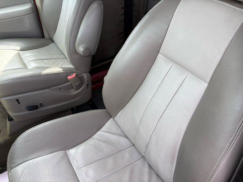 Used 2005 Dodge Grand Caravan SXT image 13