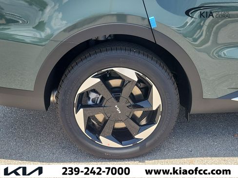 New 2026 Kia Sorento EX FWD image 9