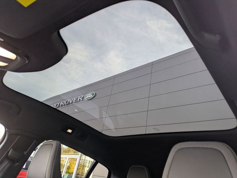 Certified 2023 Volvo C40 Recharge Core image 24