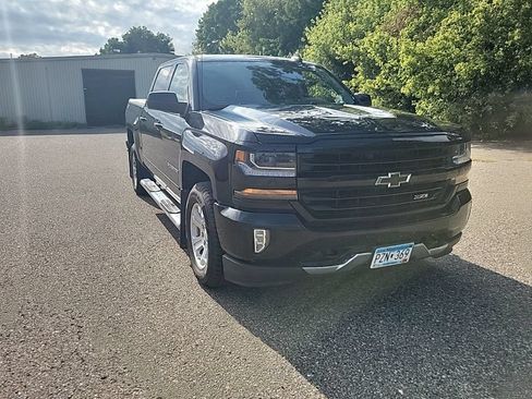 Used 2018 Chevrolet Silverado 1500 LT w/ All Star Edition AWD/4WD image 5