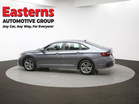 Used 2024 Volkswagen Jetta SE image 58