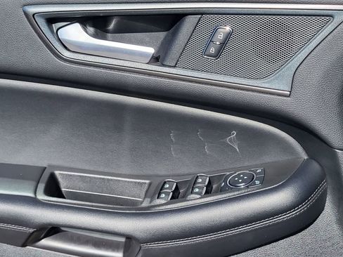 Used 2024 Ford Edge SE image 14