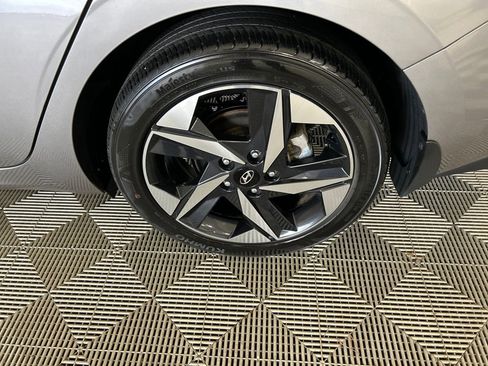 Certified 2023 Hyundai Elantra SEL w/ Convenience Package image 10