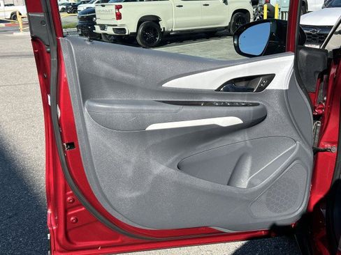 Used 2020 Chevrolet Bolt LT image 21
