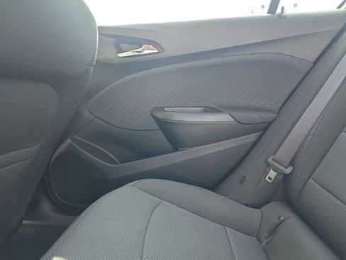 Used 2018 Chevrolet Cruze LT w/ Convenience Package FWD image 12