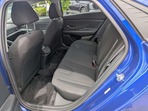 Certified 2023 Hyundai Elantra SEL FWD image 30