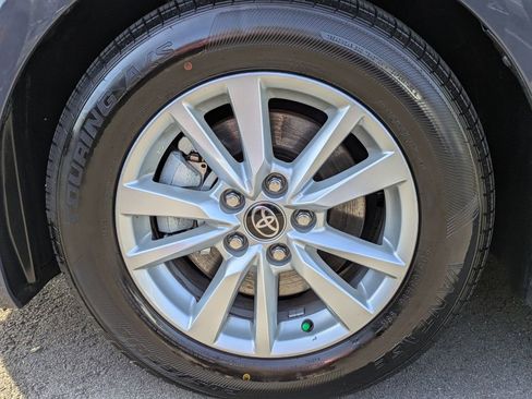 Used 2025 Toyota Camry LE FWD image 11