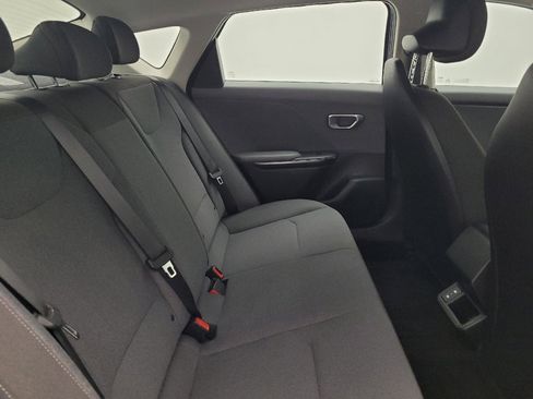 Used 2025 Kia K4 FWD image 19